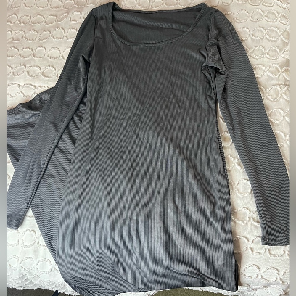 Fitted gray bodycon dress